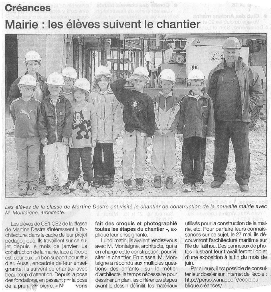 Les élèves sur le chantier de la mairie de Créances